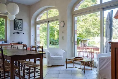 Coin salon dans l'établissement Grande maison familiale 15 p entre Azay et Chinon
