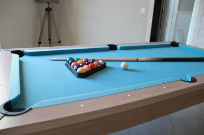 Billard dans l'établissement Maison tuffeau classée 3 étoiles - billard, jeux & jardin