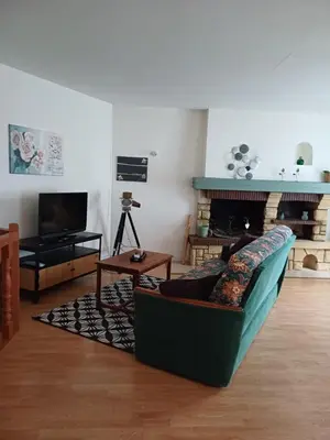 Télévision ou salle de divertissement dans l'établissement Logement tout équipé centre ville