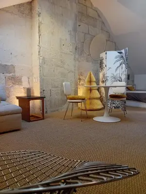 Coin salon dans l'établissement Tiny, bright architect-designed loft, king size