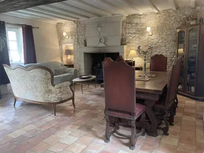 Coin salon dans l'établissement 3Bedrooms-Sleeps6-WiFi-Fireplace