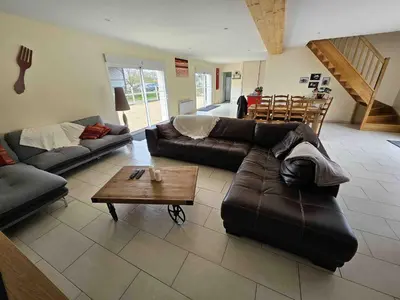 Coin salon dans l'établissement Grande maison conviviale proche de Tours