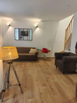 Coin salon dans l'établissement Maison cosy au cœur des vignobles Le Roujou