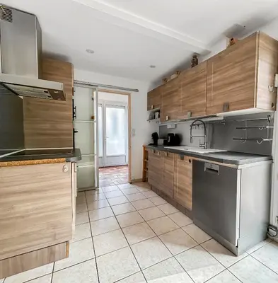 Cuisine ou kitchenette dans l'établissement La maison Tinoli Escapade tranquille près d'Angers
