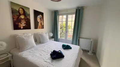 Plan de l'établissement Le Léonard 100 m Château d'Amboise-4p-Rated 3 ETOILES