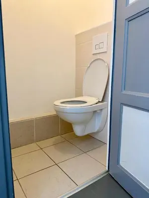 Salle de bains dans l'établissement Charmante maison calme proche gare TGV Saint-Pierre-des-Corps