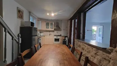 Cuisine ou kitchenette dans l'établissement Gite Centre Montbazon