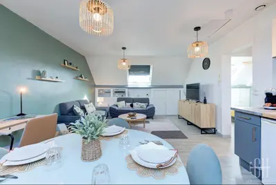 Cuisine ou kitchenette dans l'établissement Le Mirabeau - Gare à 100m - Wifi - Bureau - 2 V