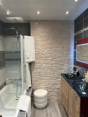 Salle de bains dans l'établissement Maison Chic à 10min du circuit des 24H