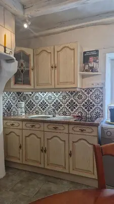 Cuisine ou kitchenette dans l'établissement Maison campagnarde