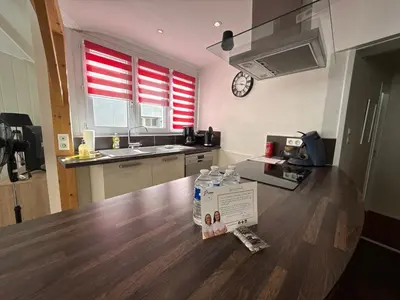Cuisine ou kitchenette dans l'établissement Relais des Arts, très spacieux et lumineux centre ville thouars