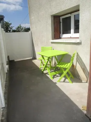 Balcon ou terrasse dans l'établissement Charmant logement lumineux - Terrasse privee - Wifi
