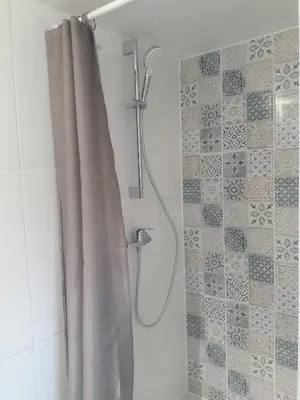 Salle de bains dans l'établissement Au coeur des Châteaux - Wifi - Jardin