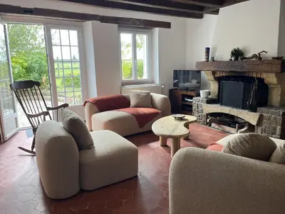 Coin salon dans l'établissement La Grande Goupillère - Campagne - Proche circuit - 5p