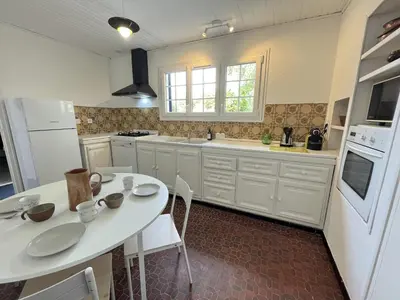 Cuisine ou kitchenette dans l'établissement La Grande Goupillère - Campagne - Proche circuit - 5p