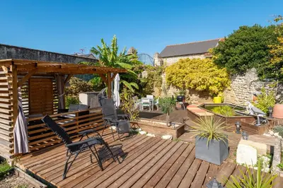 Jardin de l'établissement Gite de la Ferme du Château 2 - Studio Climatisé