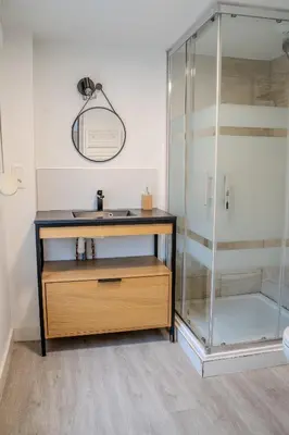 Salle de bains dans l'établissement Hosmans grand t3 proche gare