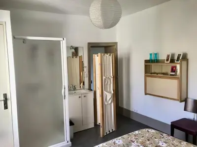 Cuisine ou kitchenette dans l'établissement Le Clôt Saint-Saturnin, charme et sérénité