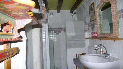 Salle de bains dans l'établissement Hôte Sainte Marie
