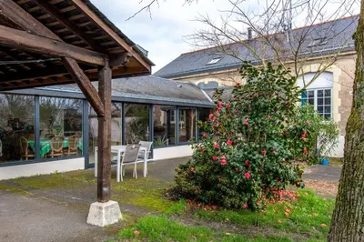 Jardin de l'établissement L'école Dé'rive, gîte 12 personnes