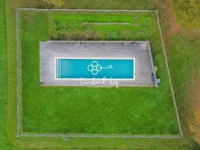Piscine de l'établissement Bulle de calme bucolique - jardin & piscine privée ou située à proximité