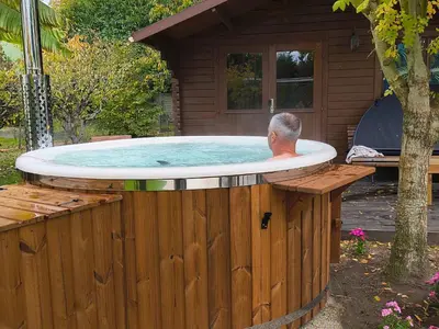 Plan de l'établissement Gîte chaleureux pour 4 pers avec piscine chauffée et bien-être - FR-1-410-483