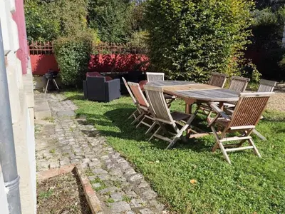 Jardin de l'établissement Gîte de charme avec parking, animaux admis, proche de Tours - FR-1-381-638