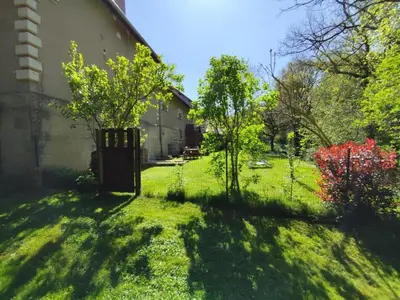 Jardin de l'établissement Gîte de charme avec parking, animaux admis, proche de Tours - FR-1-381-638