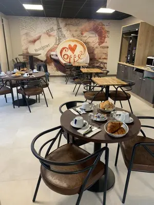 Nourriture dans l'hôtel ou à proximité