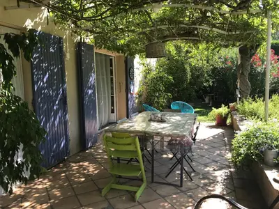 Jardin de l'établissement Jolie maison provençale