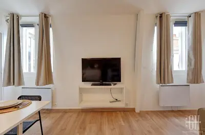 Télévision ou salle de divertissement dans l'établissement Appartement -Quartier Historique - Hyper Centre