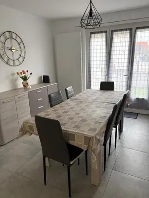 Plan de l'établissement Maison 2 chambres proche circuit 24h et toutes commodités