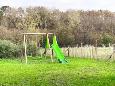 Aire de jeux pour enfants de l'établissement Magnifique gîte avec jardin et parking, proche d'Azay-le-Rideau - FR-1-381-641