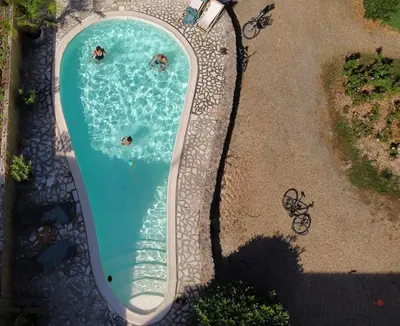 Piscine de l'établissement La Maison du Port Sauvage - Au bord de la Loire ou située à proximité