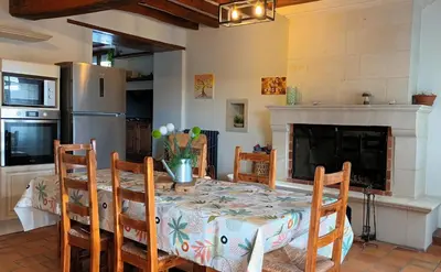 Cuisine ou kitchenette dans l'établissement Gîte 4-8 pers - Gennes-Val-de-Loire