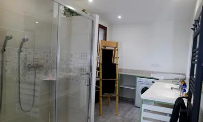 Salle de bains dans l'établissement Gîte 4-8 pers - Gennes-Val-de-Loire