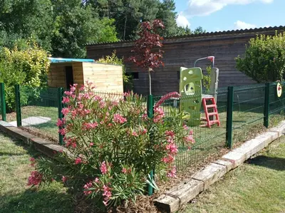 Jardin de l'établissement Gîte 4-8 pers - Gennes-Val-de-Loire