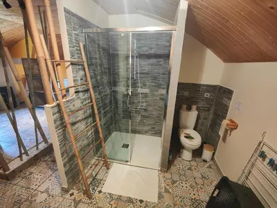 Salle de bains dans l'établissement Carp Diem