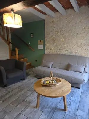 Coin salon dans l'établissement La tanière du loup