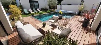 Piscine de l'établissement Chambres proche circuit 24h du Mans ou située à proximité
