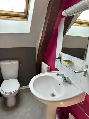 Salle de bains dans l'établissement Studio Bd Béranger centre de Tours