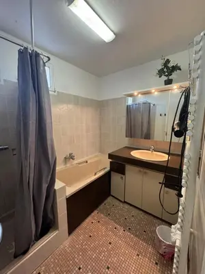 Salle de bains dans l'établissement Madlen