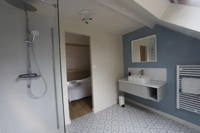 Salle de bains dans l'établissement Le clos des tirons