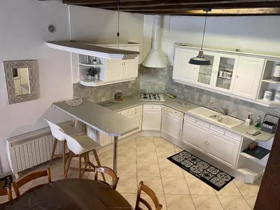 Cuisine ou kitchenette dans l'établissement Le Terrier family gîte, 12 people