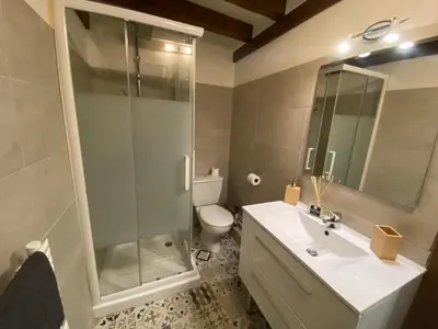 Salle de bains dans l'établissement Le Terrier family gîte, 12 people