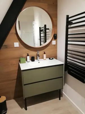 Salle de bains dans l'établissement La Croix Perette