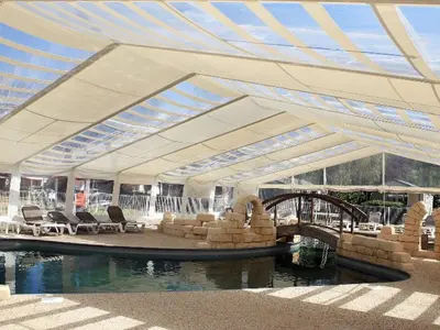 Piscine de l'établissement Mobil home avec terrasse pour 2 personnes - API-1-52-1158 ou située à proximité