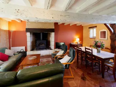 Coin salon dans l'établissement Gîte de charme avec jardin privatif en Touraine - FR-1-381-642