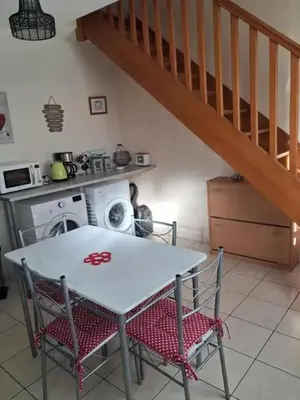 Cuisine ou kitchenette dans l'établissement Appartement lumineux avec jardin à Le Mans, 35 m², 2 pers.
