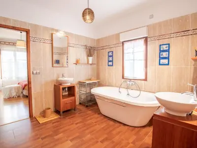 Salle de bains dans l'établissement Holiday Home Landhaus La Villa Bolero by Interhome